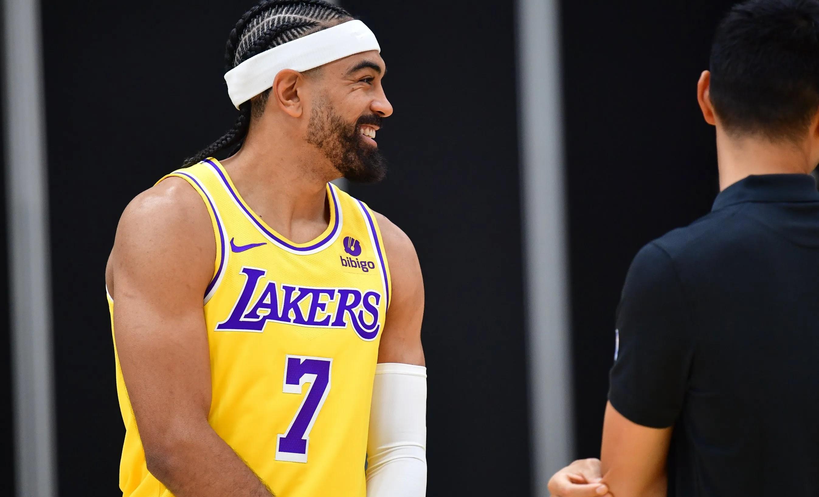 湖人主帅沃格尔称赞球队团结精神,在逆境中坚定赢球的简单介绍 湖人主帅沃格尔称赞球队团结精神,在逆境中坚定赢球的简单介绍