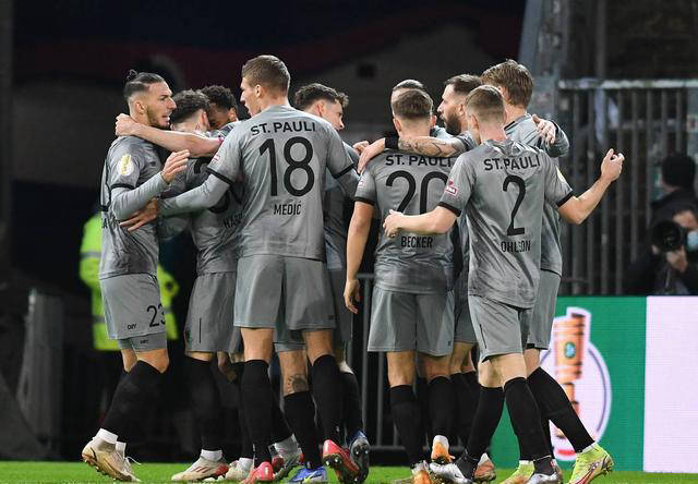 美因茨客场一球惜败,错失争冠良机 美因茨客场一球惜败,错失争冠良机