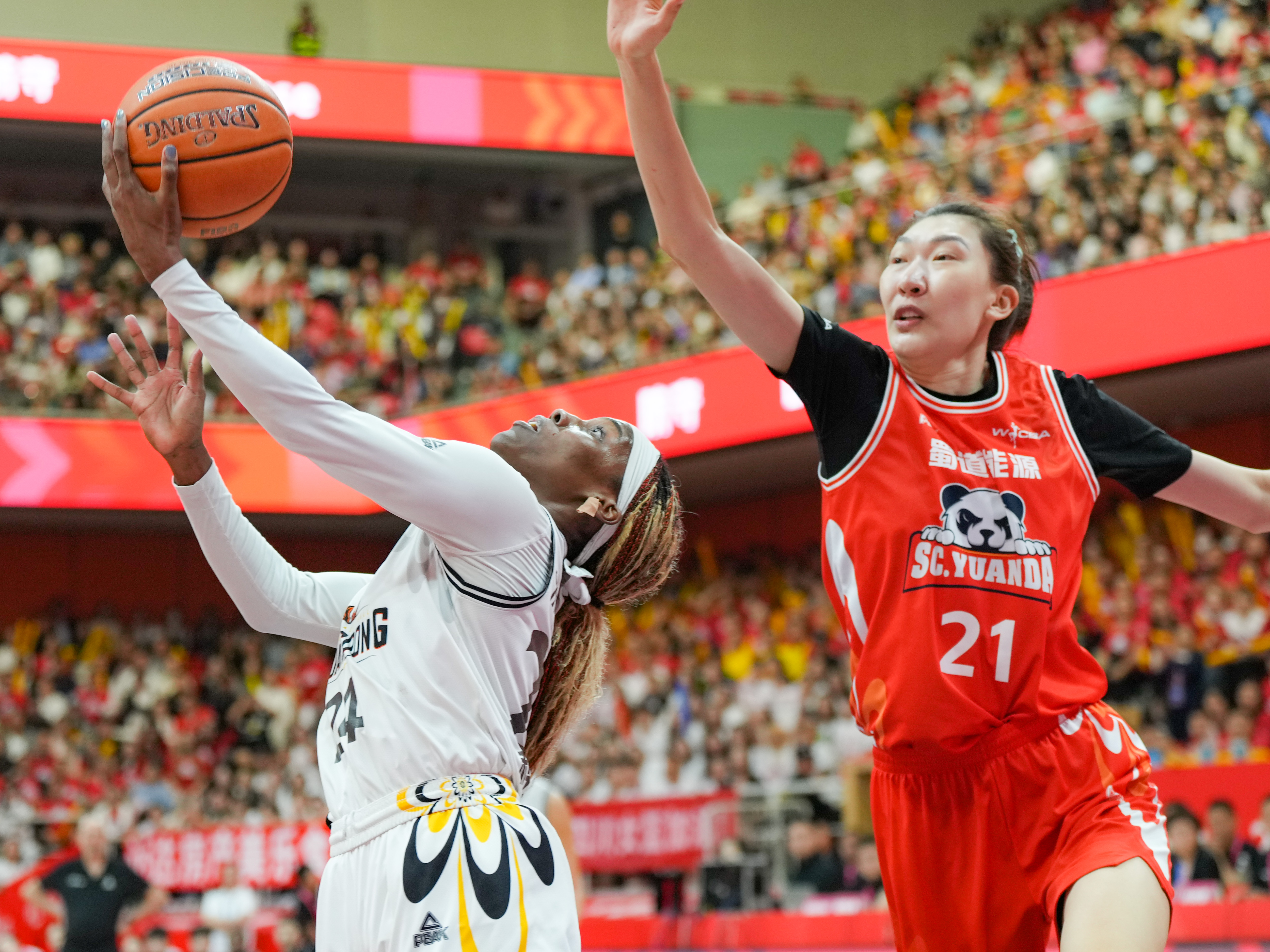 四川队遭受挑战,积极调整备战比赛 四川队遭受挑战,积极调整备战比赛