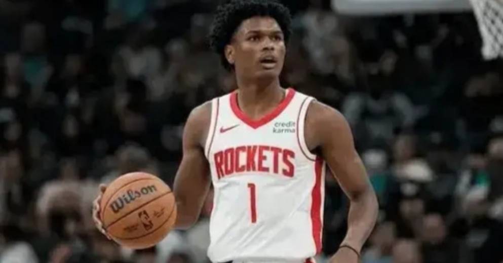 关于火箭队在关键时刻失利，需总结经验，反思进步的信息