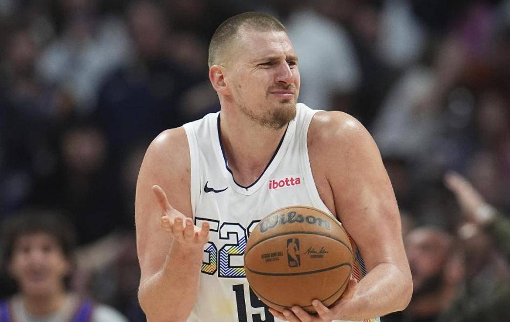 唐斯官方公布新规,约基奇引发争议,狂砍50分球迷热议! 唐斯官方公布新规,约基奇引发争议,狂砍50分球迷热议!