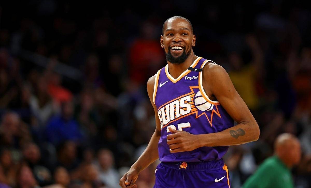 杜兰特绝杀时刻,威金斯点燃赛场,险胜迎来胜利! 杜兰特绝杀时刻,威金斯点燃赛场,险胜迎来胜利!