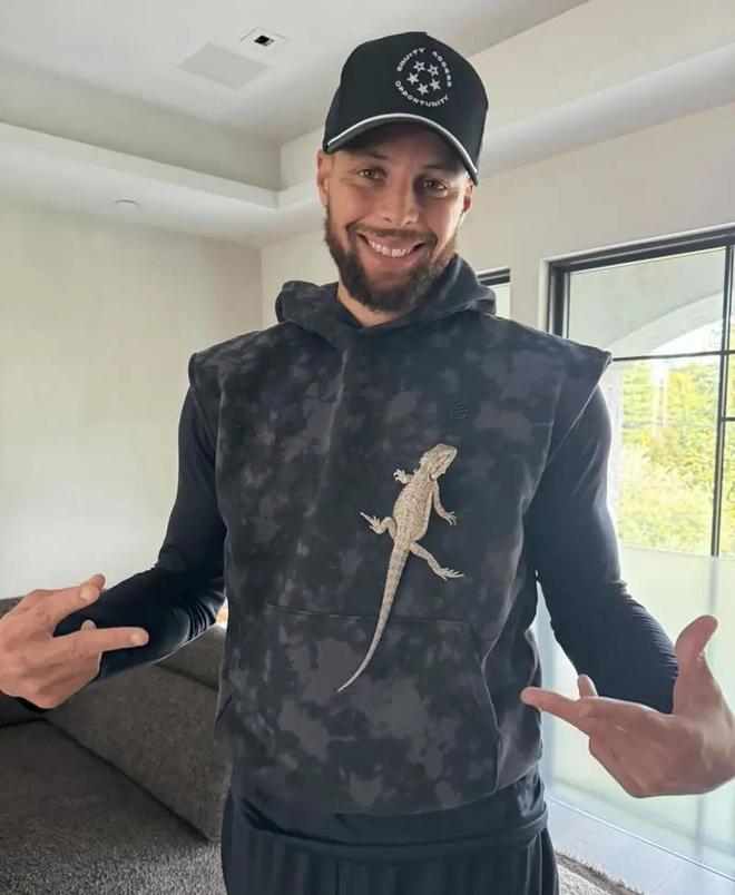 公牛爆发新星,西蒙斯刷新纪录,掀起高潮球队迎来希望! 公牛爆发新星,西蒙斯刷新纪录,掀起高潮球队迎来希望!